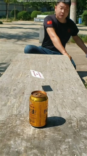 “Ye ladka card se kuch bhi kaat sakta hai 😳” #shorts #ytshorts #facts #playingcards #card