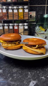 High Protein BREAKFAST BAGELS 🥯 37G PROTEIN*** Needing a new Breakfast Recipe? Give these high protein Bagels a try 🥯 Here’s what you’ll need to make them 👇🏼 2 Bagel Thins 🥯 2 Bacon Medallions 🥓 (from @musclefooduk) 1 Egg 🍳 2 Light Cheese Slices 🧀 2 Potato Scones 🥔 (optional) Please feel free to add any other ingredients* & here is how to make it 👇🏼 1. Heat up a pan and cook 2 Bacon Medallions 2. Get a bowl down and add 1 Egg and whisk it together 3. Heat up a pan and add your egg 4. 