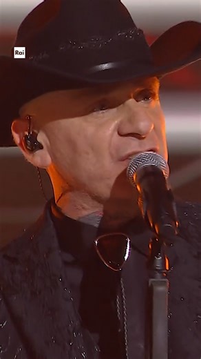 🎤 J-Ax 🎧 Italia Starter Pack L’esibizione integrale è su RaiPlay In audio su RaiPlay Sound #Sanremo2026 | Festival di Sanremo