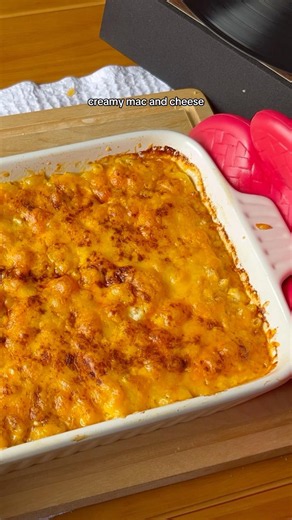 Creamy Baked Mac and Cheese 🤍 #bake #baking #cooking #recipe #food #macandcheese