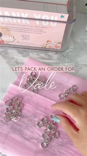 ✨Let’s package a handcuff charm order for Dale! ✨
