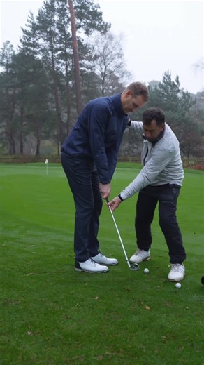 Daniel Grieve on Instagram: "( CONSISTENCY ) 📈 Here I’m with @mrdanwalker helping him improve his Chip & Run! The #release1 is your bread and butter short game shot and one that must be mastered first . To play the perfect shot, we improved the following: 1️⃣ Started the swing with our shoulders 2️⃣ Locked our the triceps to our chest 🔒 3️⃣ Rotated fully in the backswing and downswing! . For more on this shot, head to The 3 Releases, page 9, or the “Release 1” topic within the 3 Releases Onlin
