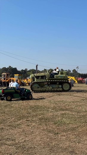 Euclid TC 12 used by the railroad 👍 at Old Equipment Exposition - Bowling Green, Ohio #heavyequipment #heavymachinery #crawler #tractor #construction #constructionlife #constructionworker | Someplace or Another