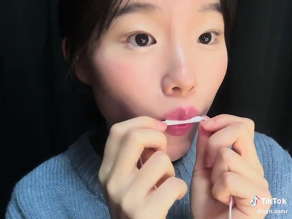 Asmr No Talking Tingles Mouth Sounds Mic Nibbling Satisfying ( 하영 asmr ) #mouthsounds #asmrrelax #asmrforsleep #notalkingasmr #sleep #asmrtingles #tingles #relax #glitter #sleepaid #viral #asmrnotalking #asmr #spit #painting #lick #stick #tapping #wooden