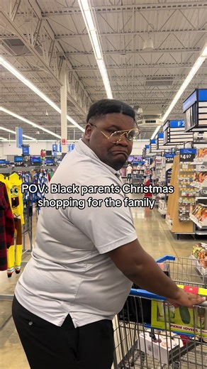 Christams shopping with your parents be like #christmas #blacktiktok #christiantiktok