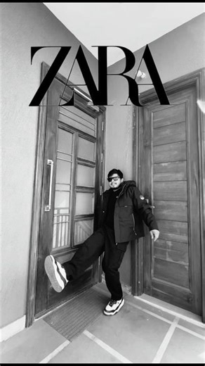 Pose like a model #zara #chanel #vogue #louisvuitton #gucci #