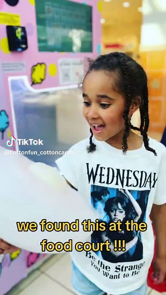 Delicious Cotton Candy at Philadelphia Premium Outlets