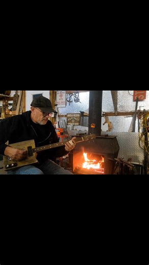 Three String Fretless Box Guitar with Mojobone Slide #slideguitar #cigarboxnation #mojoboneworks #cigarboxguitar #blues Highwood Guitars | Jason Mills