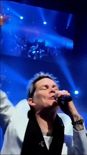 90s Pop Nostalgia: Sugar Ray’s "Every Morning" LIVE 🎤