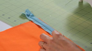 How to Prepare to Sew a Lapped Zipper with a Sewing Machine