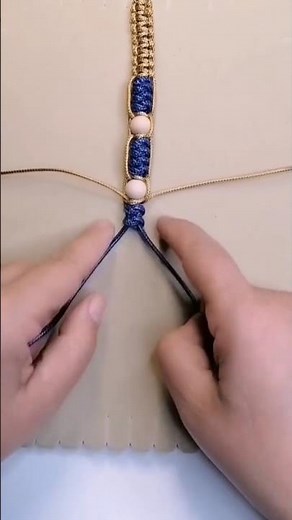 TUTORIAL 👆 Vinyl Thread Bracelet with Snake Knot