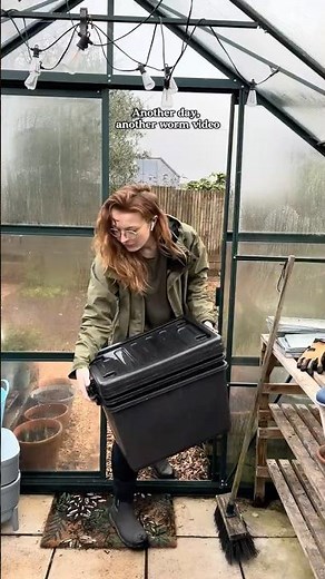 Make your own worm farm 🪱🌱 #gardening #wormcomposting