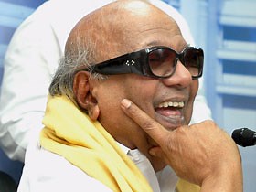 Karunanidhi gives in to popular belief