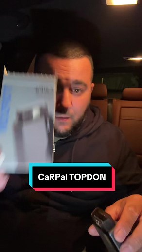 Aujourd’hui, je te présente présente la valise de diagnostic ODB deux de chez Tom Dom CarPal, directement sur ton téléphone à brancher sur au DB2, et tu as directement 15 % sur l’article. Donc n’hésite pas super cadeau pour la Fête des Pères. Livraison rapide.