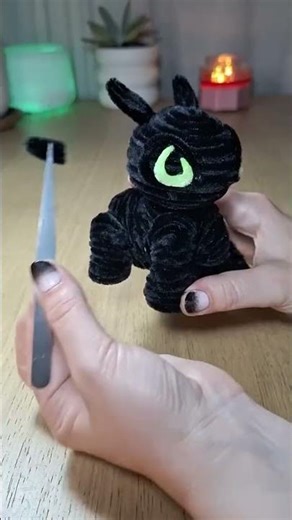 Make your own Toothless - A tiny Night Fury made with aluminum foil, pipe cleaners, felt, airbrush p