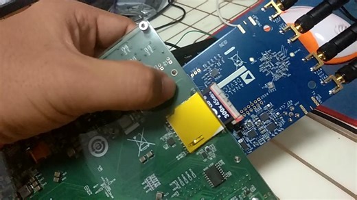 4，MATLAB下链接ZEDBOARD FMCOMMS3的试验步骤和注意问题--手机录像介绍硬件