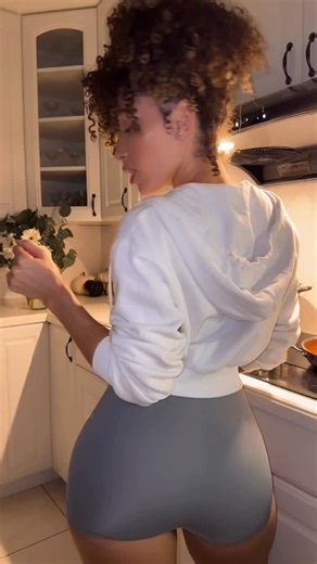 Taz’s Angels Studios FL on Instagram: "READ CAPTION‼️ POLYFLY family. If you been RYDIN with us since the first house, then you already know the kitchen has always been our bonding spot, our therapy, our love language. It has also been our party and late night get it popping place. Our infamous red cups and the Bad B*tvhes Link Up cups that we would take everywhere, shots of 1942, smoking, twerking, taking pics on the counter, all of that energy lived in our kitchen. And then there were the quie