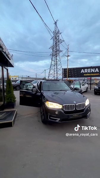 ❇️У продажі❇️ ❇️апаратіще 🔥🔥🔥 ❇️2017 р в ❇️3.0 бензин ❇️158тис км ❇️АКПП ❇️BMW X5 Ціна:🔥озвучено у відео🔥 ✅можливий обмін на ваше авто ✅можливий продаж в кредит або лізинг ‼️Місто Харків, Авторинок ЛОСК‼️ ☎️ 050-28-38-675 #bmw #x5 #авто #харьков #україна