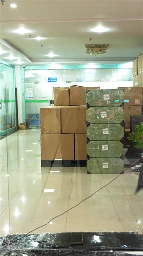 Flexible LED Sign Board Programmable Text LED Sign Display Smart Advertising LED Screen #truckdriver #driver #trucktitoker #tiktoker #trucker #trucklights #ledeye #devileye #devilmata #manufacturer #leddisplay #ledsign #ledscreen #ledcarsign #iledshow #cars #ledlights #cargoodthing #autoaccessories #fyp #viralvideo #shop #advertising | Iledshow