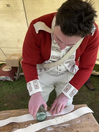 Ensuring our leatherwork is clean, smart and ready for action #redcoats #reenactment #18thcentury #british #reenactor #awi #revwar #americanwarofindependence #brush #leatherwork #whitening #soldiersduties #workinghardtolookgood