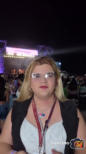 ASÍ VIVIMOS LA FIESTA DE ORO EN SUMAMPA 🌵✨ Dos noches inolvidables, un solo resumen. El equipo de Fila Cero viajó desde Villa Carlos Paz para mostrarte lo mejor de la 50ª Edición. Jineteada, grandes artistas, gran gastronomía y la mística única de Sumampa, todo bajo la lente del único medio de Punilla en el lugar. 📸 Orgullosos de haber representado a nuestra región en esta fiesta popular. ¡Gracias Sumampa por recibirnos así! ❤️ #Sumampa2026 #FilaCero #VillaCarlosPaz #Resumen #santiagodelestero