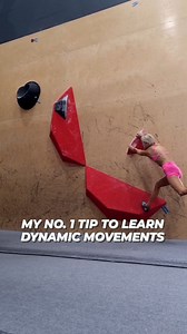 My tips for dynamic movements 1️⃣ Don't avoid them. You won't get better at them if you don't allow your body to try them. Start now! Day one 🙃 2️⃣ Get used to failing. It's how we learn. The human body is super smart, it will learn from the failed attempts. 3️⃣ Make up your own dynos if the set one's are to9 hard. Use any holds you like and make a few versions 😇 4️⃣ Try to fully commit to the movement. I know it's easier said than done, but you likey won't stick it with 50% commitment. From m