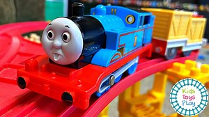 8.1K views · 55 reactions | We absolutely LOVE our Thomas TOMY track builds, and we're happy to bring two MASSIVE layouts in this huge compilation video! Building tracks is an fun way to use your imagination and learn about engineering skills! #train #trains #thomas #ThomasAndFriends #thomasandfriends | Kids Toys Play | Facebook