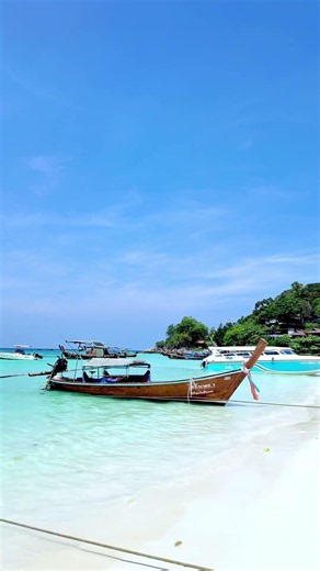 Koh Lipe Paradise: Crystal Clear Water & Pattaya Beach 🏝️🌊