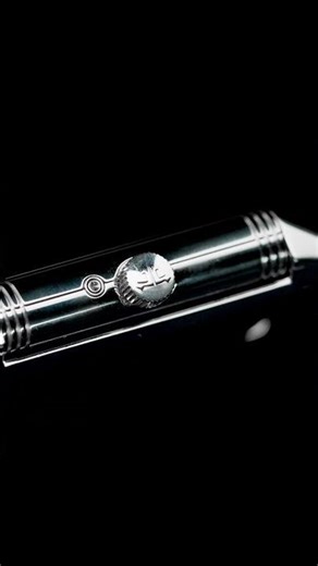 JLC Grande Reverso: Day-Date Elegance Unveiled! l SwissWatchExpo