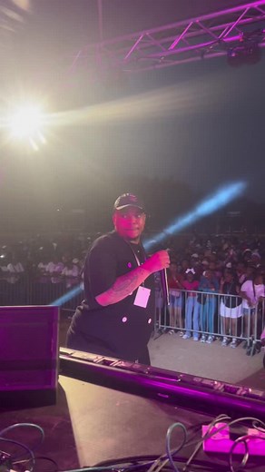 Kusho Bani? Kusho Wena - Uncool MC and DJ Maphorisa Performance