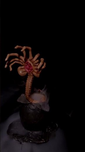I Sculpted a Realistic Alien Egg & Facehugger from Alien