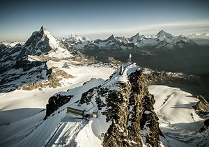 営業開始！　ヨーロッパ最高地点のゴンドラ　Matterhorn Alpine Crossing