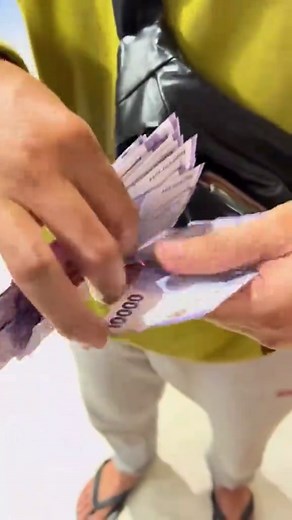 Review ATM Mini: Cara Mengambil Uang dan Tukar Uang Baru