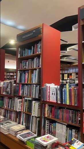 Kinokuniya, the largest English bookstore in Bangkok #library #bangkok