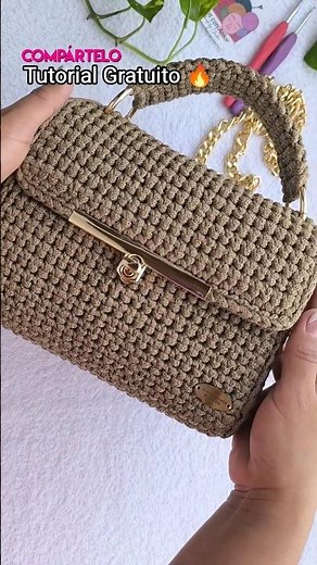 Crochet your own bag easily and practically. FREE TUTORIAL HERE 👇🏻 #crochet #crochetedbags