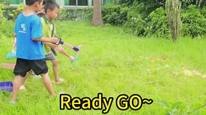 Robot Arm Claw Grabber Tool, Set of 2 – Outdoor Cleanup and Garden Helper for Yard Work, Trash Pickup, and Fruit or Flower Harvesting