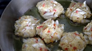 526K views · 2.7K reactions | The key to making a great crab cake is...