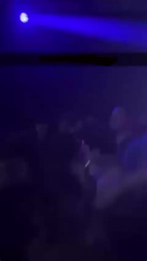 Samu feiert im Club: Ein verrücktes Abendteuer