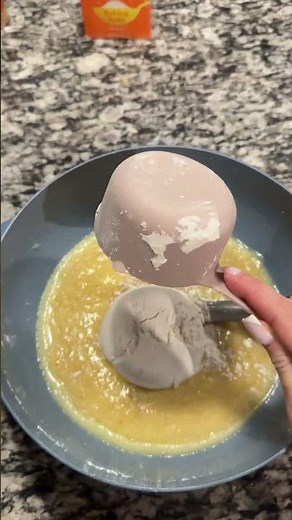 Dexcom G7 - Fall Baking with Dexcom Warrior Hannah