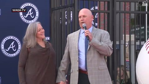 Braves' send-off with fans