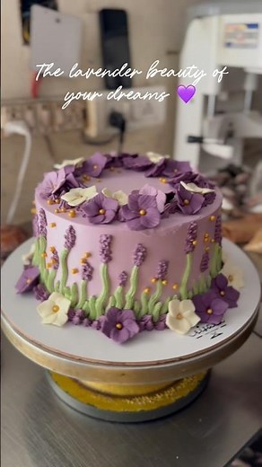 Let’s make a lavender cake together! #cake #cakedecorating #cakeseries #cakedesign