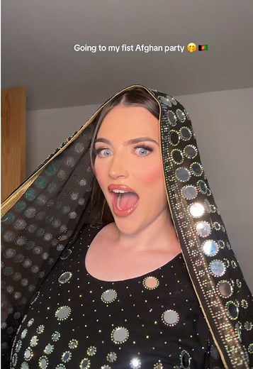 Did I understand the assignment? 🇦🇫 @looksbyaishh for my glam 🤭❤️ #afghan #afghanmakeupartist #afghandress #afghanistan