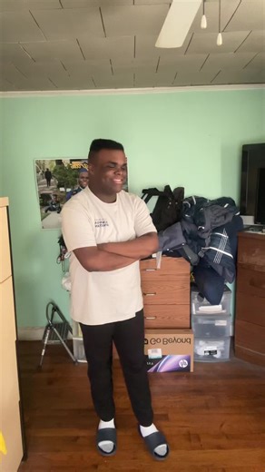 What are we gonna put in our booth? @T-Riddle✌🏽 @Mike @Devinthedude @Daniel Collage Taylor #fyp #barney #welovebarneythedinosaur #duet