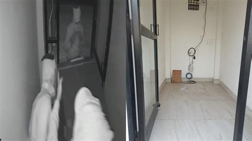 Shocking heist in Nagpur: Thieves uproot and steal entire ATM machine, CCTV captures crime | WATCH