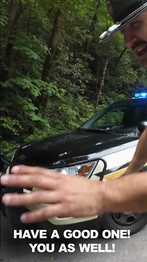 BIKERS VS COPS - NICEST TROOPER YOU'LL EVER SEE. #police vs #motorcycle || #cops @ #tailofthedragon