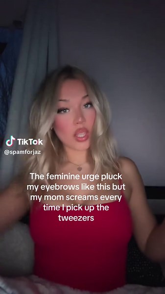 Mastering Eyebrow Plucking Techniques with Confidence