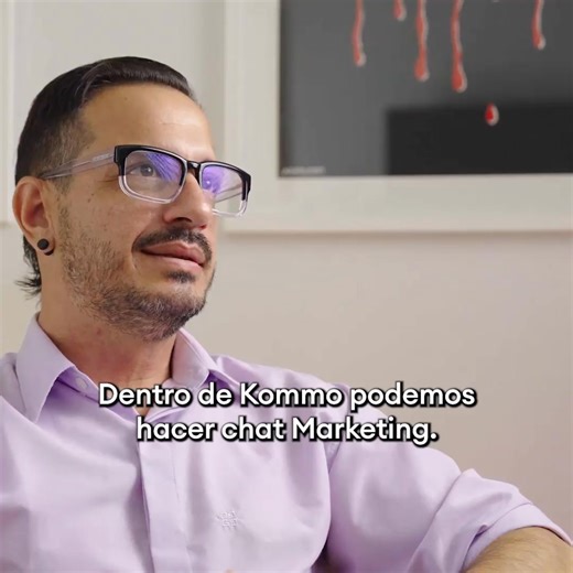 ¿Trabajas con una gran cantidad de chats de WhatsApp para tu negocio? ¿No puedes ofrecer servicio al cliente 24/7? Descubre lo que Kommo CRM puede hacer por ti: ✅ Unifica Todos los Chats en Una Bandeja de Entrada: Dirige automáticamente los chats de WhatsApp, Facebook Messenger, Instagram, correos electrónicos y más a un solo lugar. ✅ Organiza tu Embudo de Ventas: Segmenta, gestiona y sigue a los leads de manera eficiente a través de tu embudo de ventas. ✅ Automatiza Respuestas y Seguimientos: C