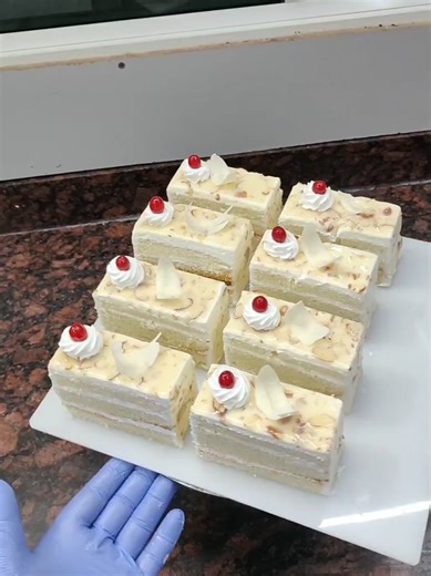 Premium White Chocolate Pastry Slices | White chocolate