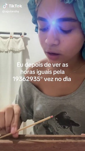 Significado de Ver Horas Iguais Com Frequência