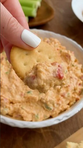 Pimento Cheese Dip #allthingsmamma #pimentocheese #southernrecipes #delicious #easyrecipe